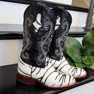 Ferrini Women’s 7.5 White Tiger Print Leather Cowboy Cowgirl Boots Western
